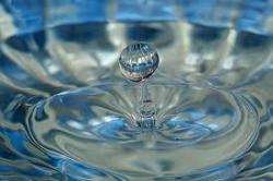 вода