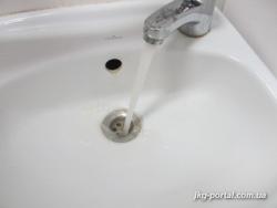 без води