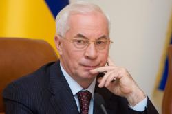 Азаров хочет строить столько же, как и до кризиса
