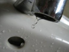 В Донецке за «водные» долги приходится расплачиваться жильем