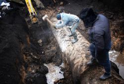 Львовские коммунальщики всю ночь «латали» водопровод