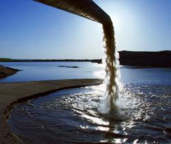В Тернопольской области водоканал слил в реку нечистоты